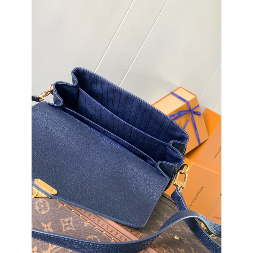 M47142 Pochette Metis