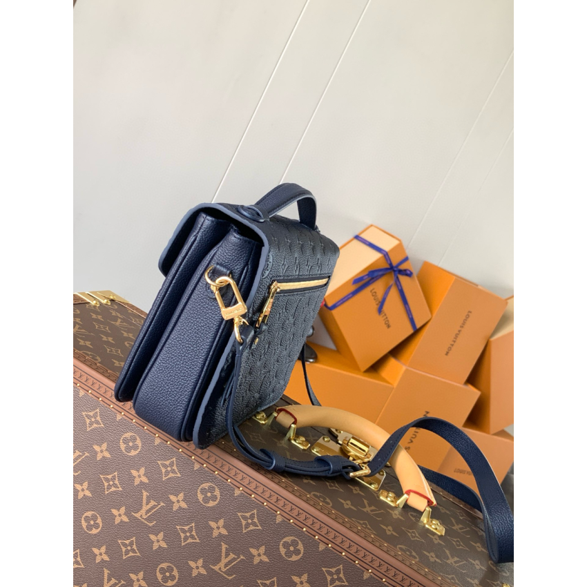 M47142 Pochette Metis