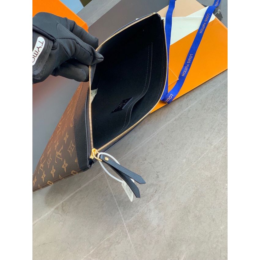 M62048 Daily Pouch