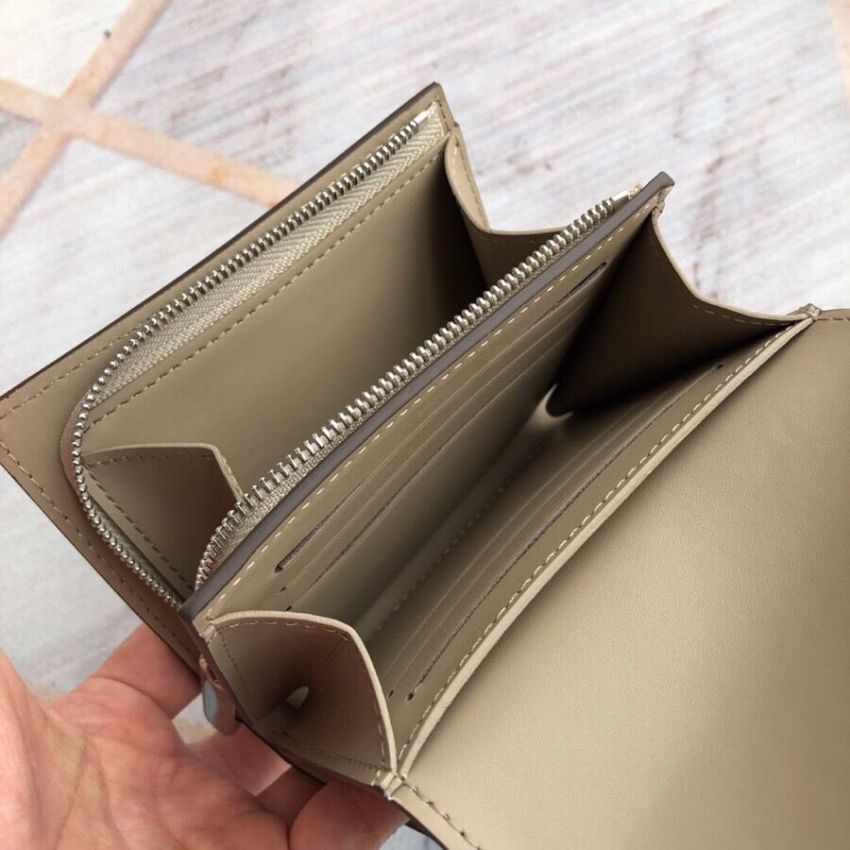 L0vis Vvtt0n Iris Compact Wallet