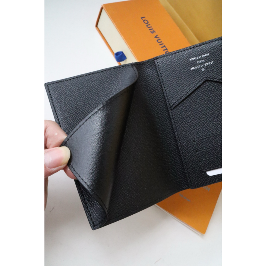 M64501 Passport cover