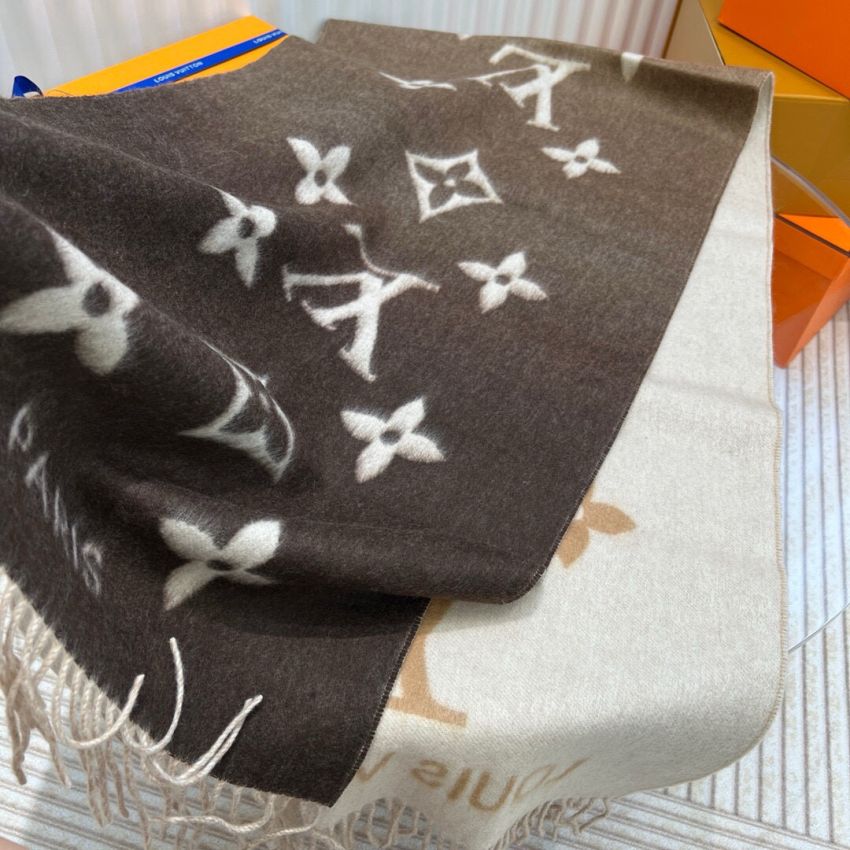 LV Reykjavik Gradient Scarf