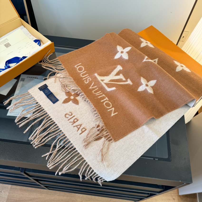 LV Reykjavik Scarf