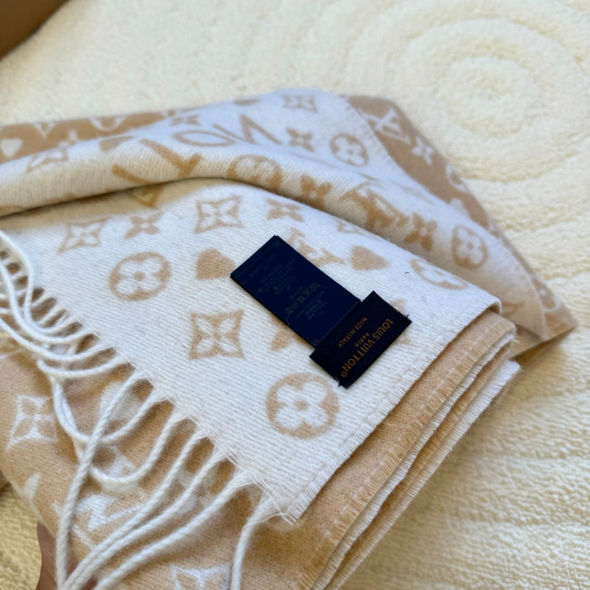 LV Game On Scarf