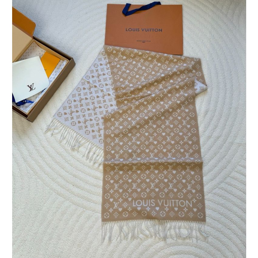 LV Game On Scarf