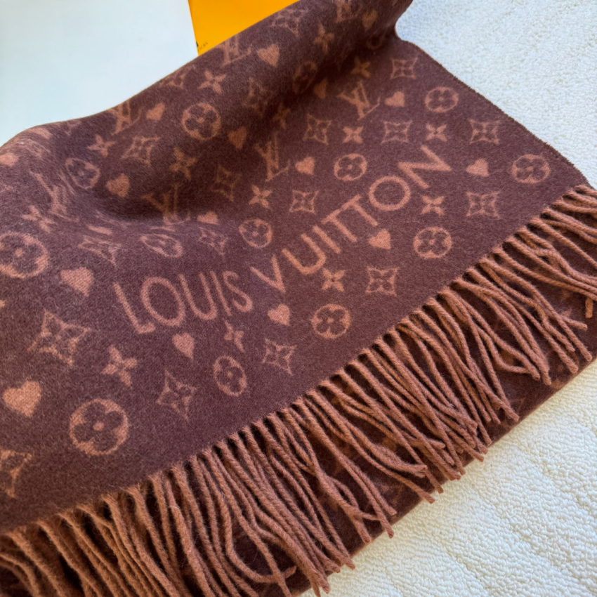 LV Game On Scarf