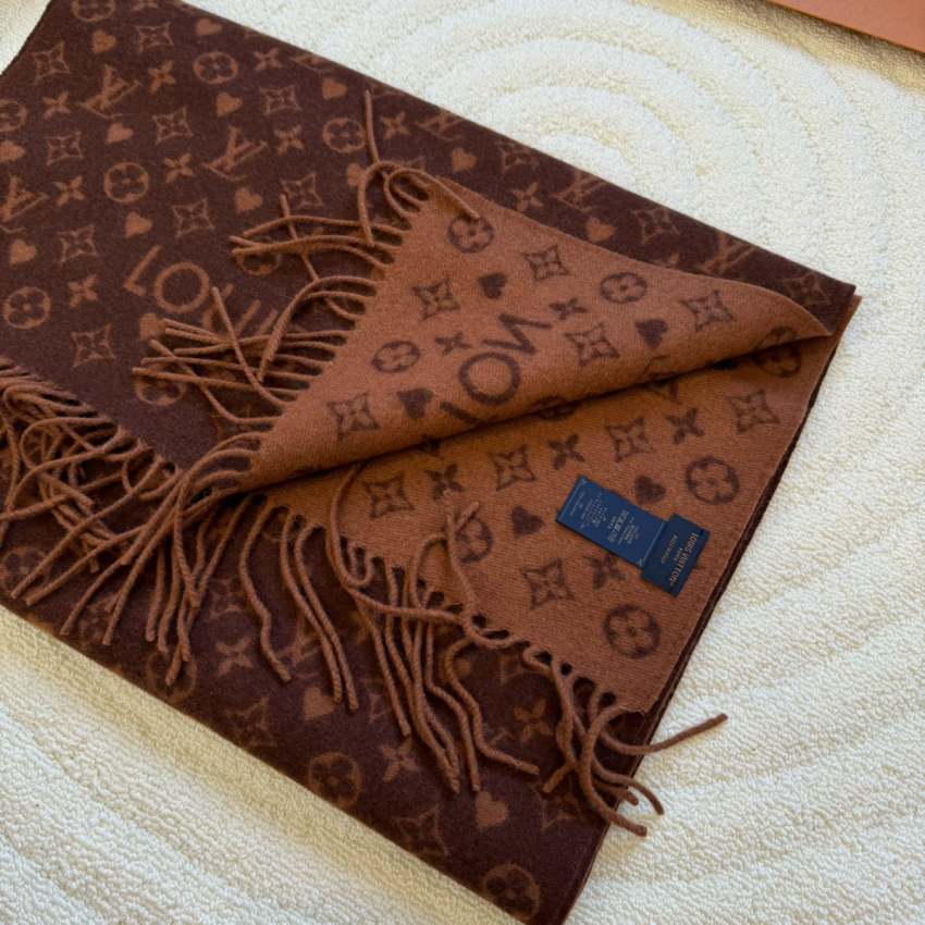 LV Game On Scarf