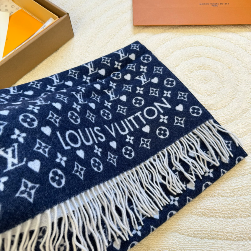 LV Game On Scarf