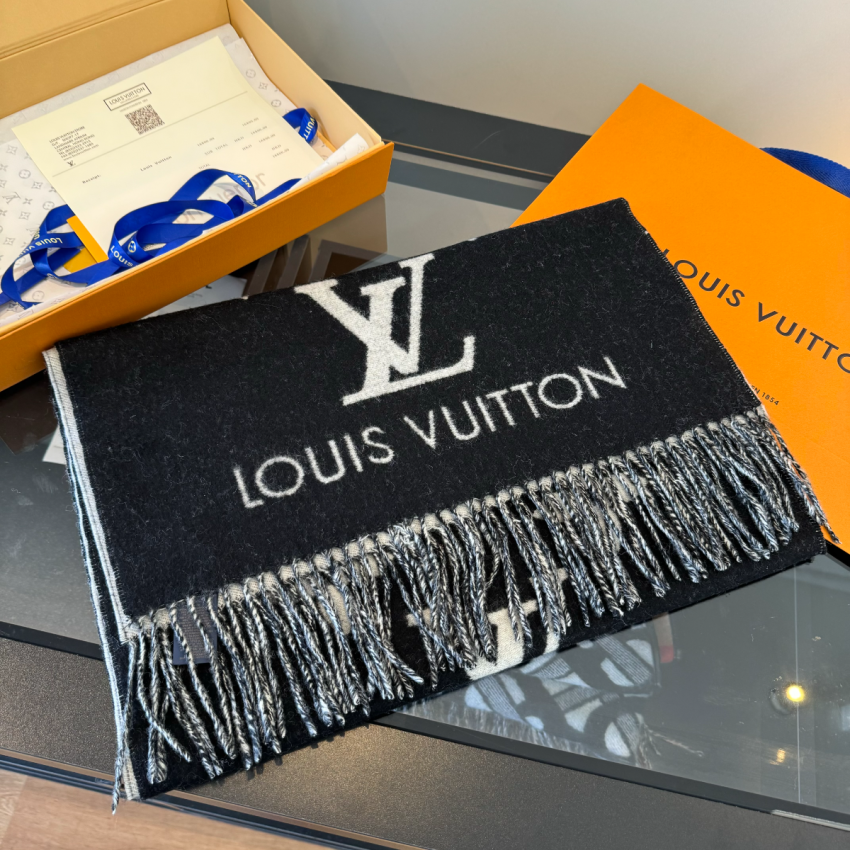 LV Reykjavik Scarf
