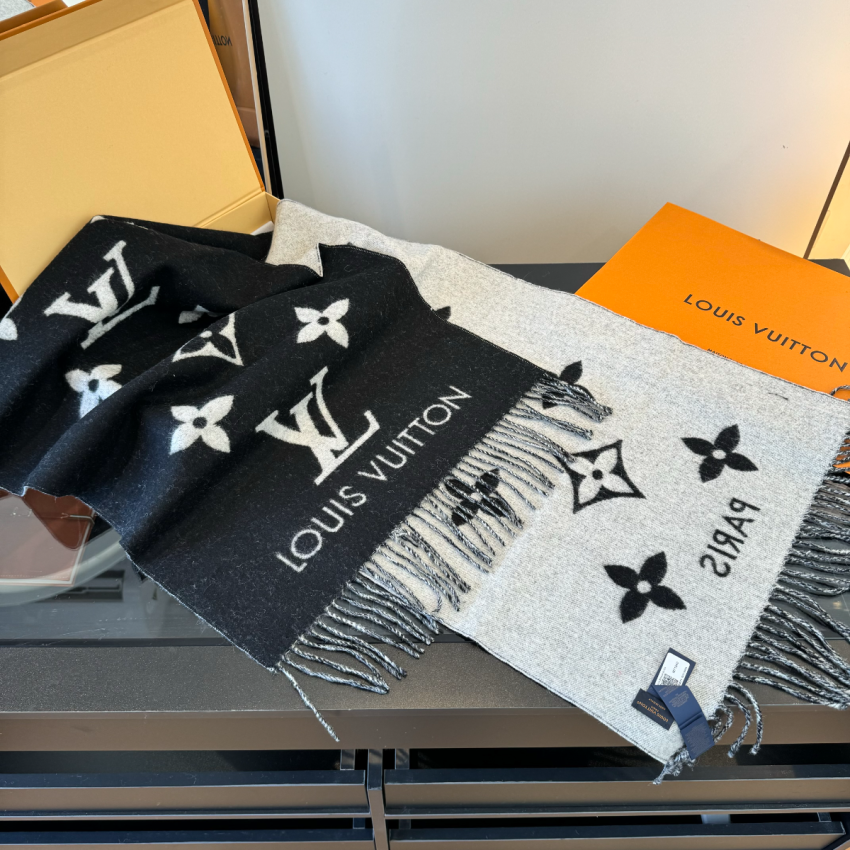 LV Reykjavik Scarf