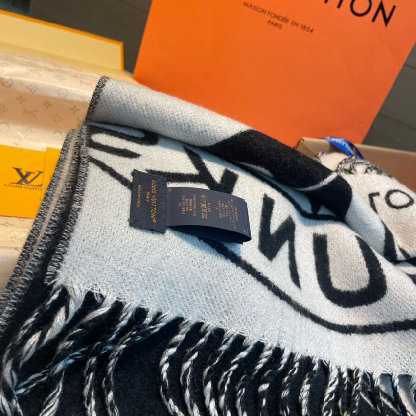 LV Lock and Keys Scarf