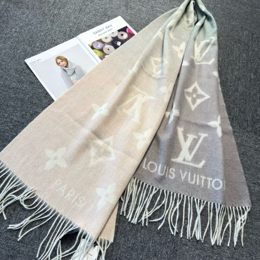 LV Reykjavik Gradient Scarf