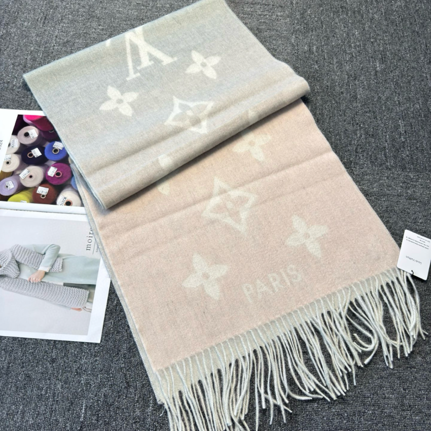 LV Reykjavik Gradient Scarf