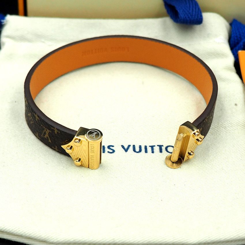 M8112E Nano Monogram bracelet