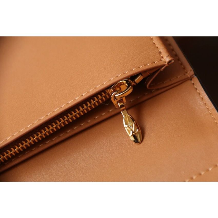 M81330LV Vertical Wallet