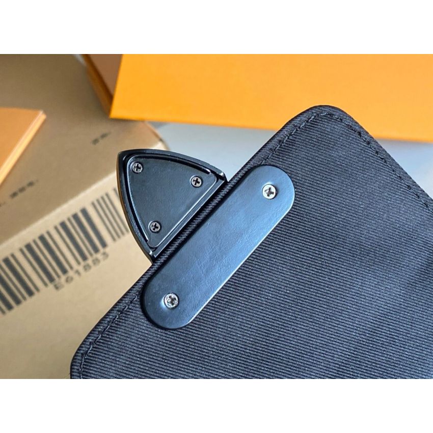 M81522 S-Lock Vertical wearable wallet
