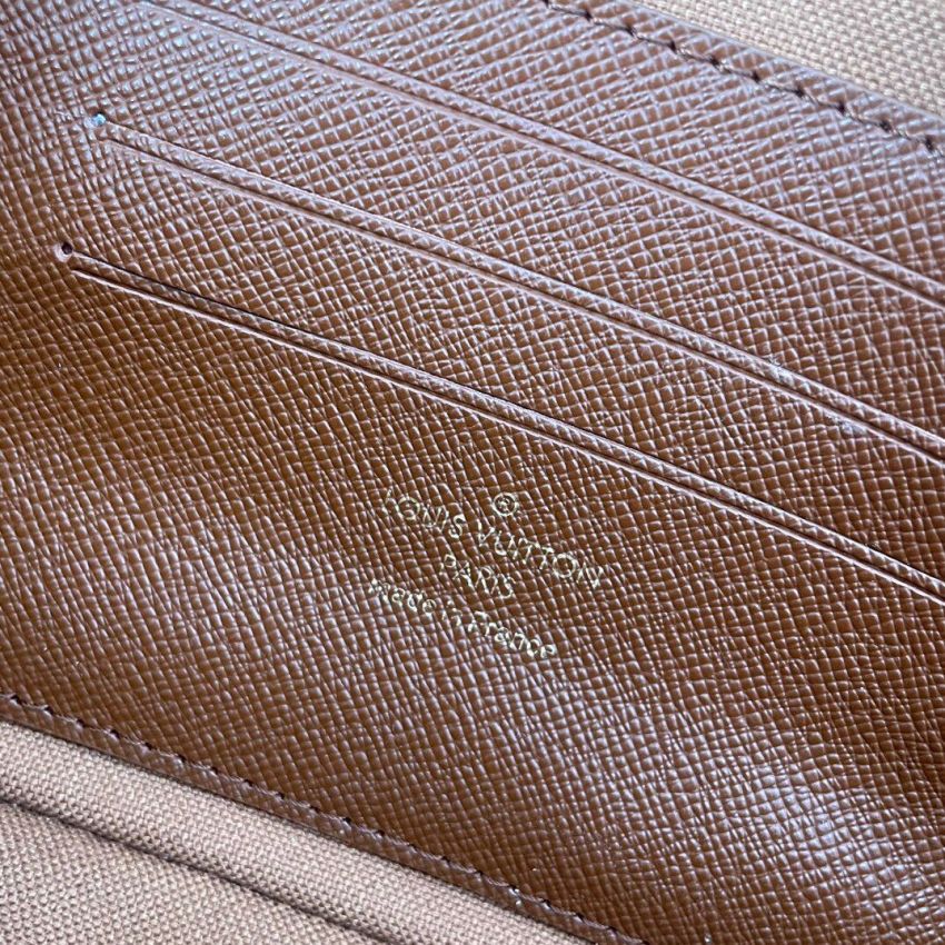 L0vis Vvtt0n Wallet on Chain Ivy M81911