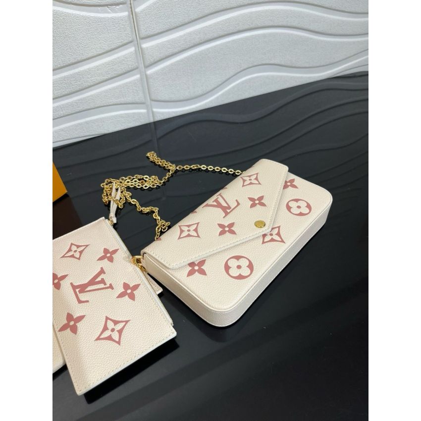 M82047 Félicie Pochette