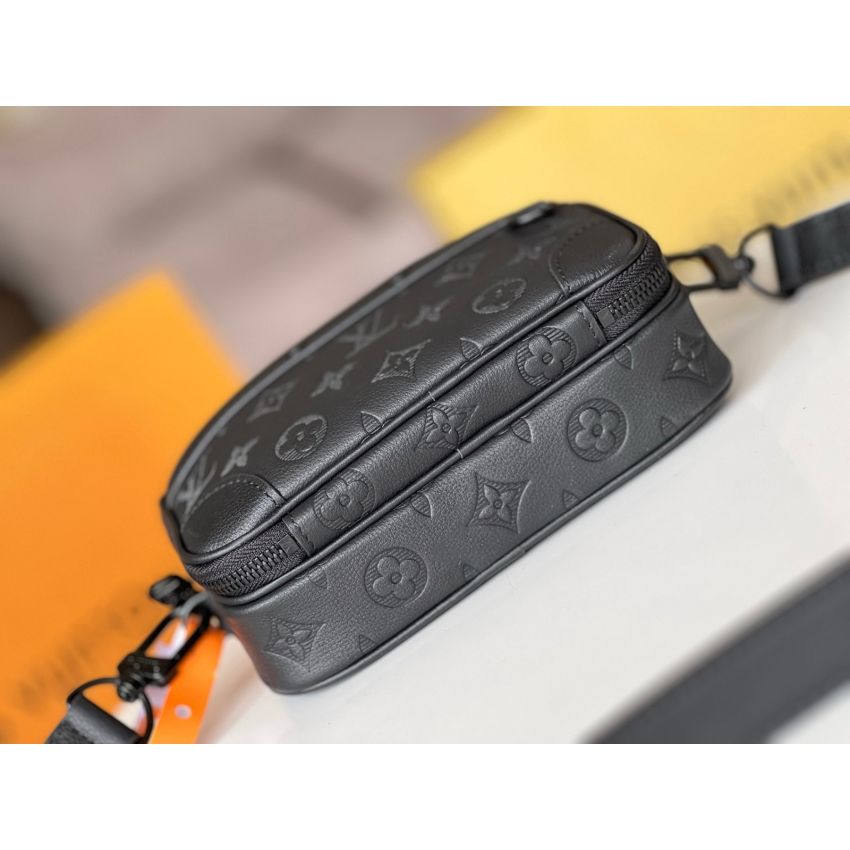 M82544 Alpha wearable wallet