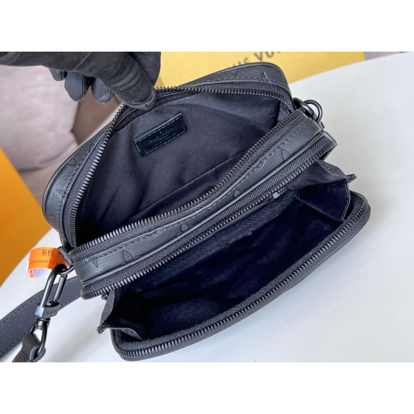 M82544 Alpha wearable wallet