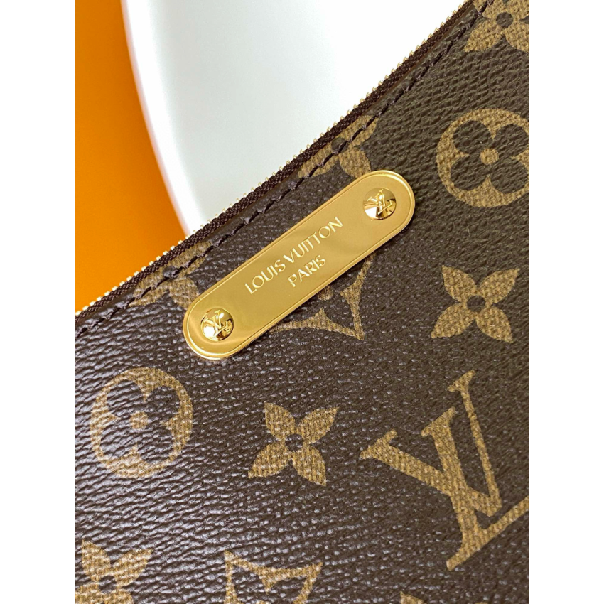M83308 Liv Pochette
