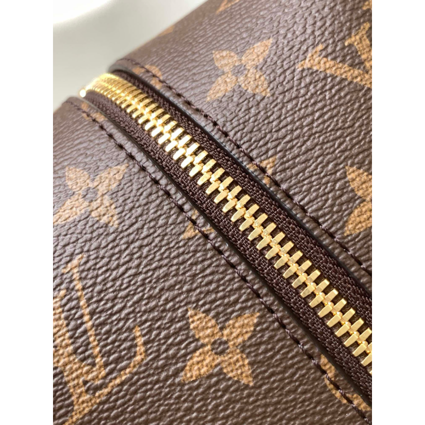 M83112 Trousse Toilette Locker Dopp Kit