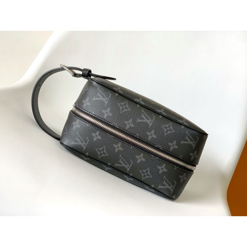 M83113 Trousse Toilette Locker Dopp Kit