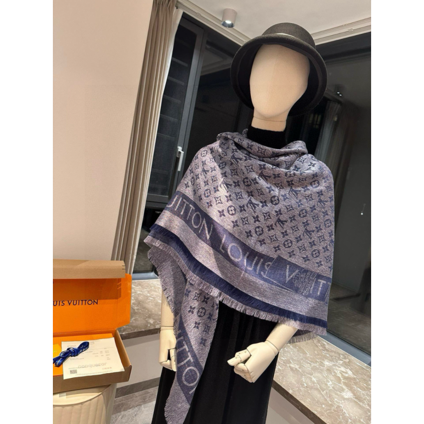 lv lock and go De*1m shawl