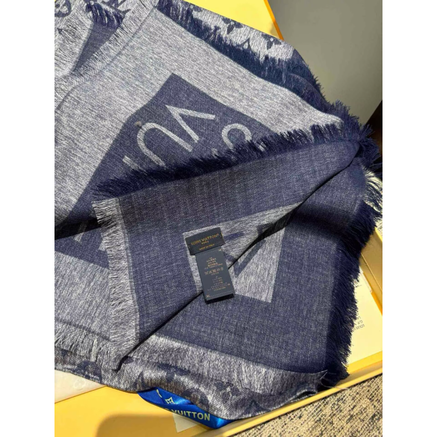 lv lock and go De*1m shawl