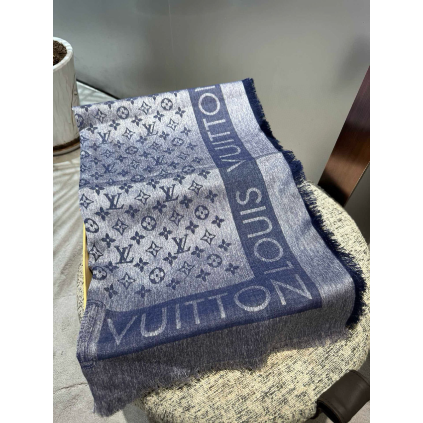 lv lock and go De*1m shawl