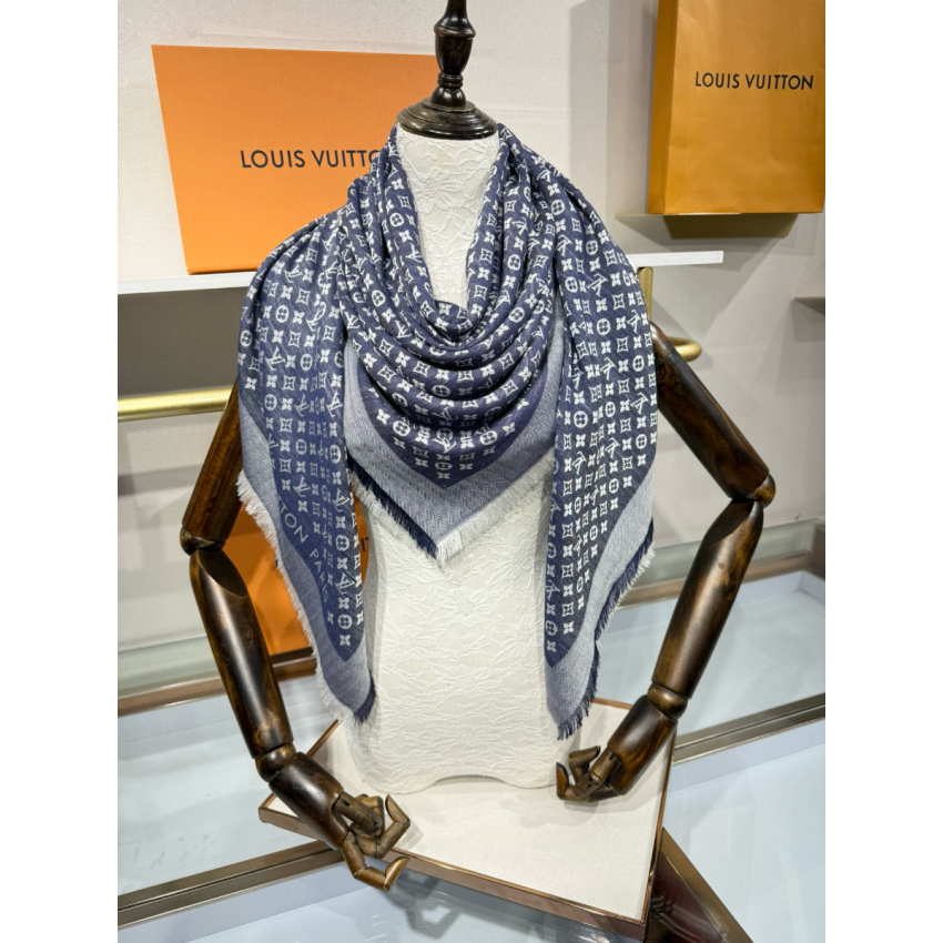 lv De*1m monogram shawl