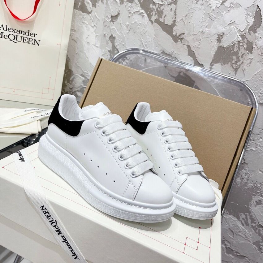 A1exa*der Mcqv*en Unisex Sneaker , Size 35-45