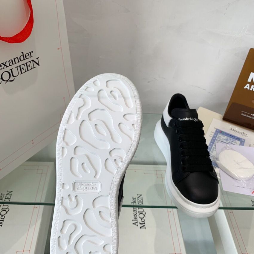 A1exa*der Mcqv*en Unisex Sneaker , Size 35-45