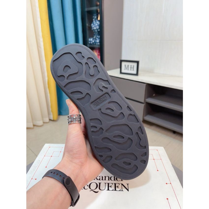 A1exa*der Mcqv*en Unisex Sneaker , Size 35-45