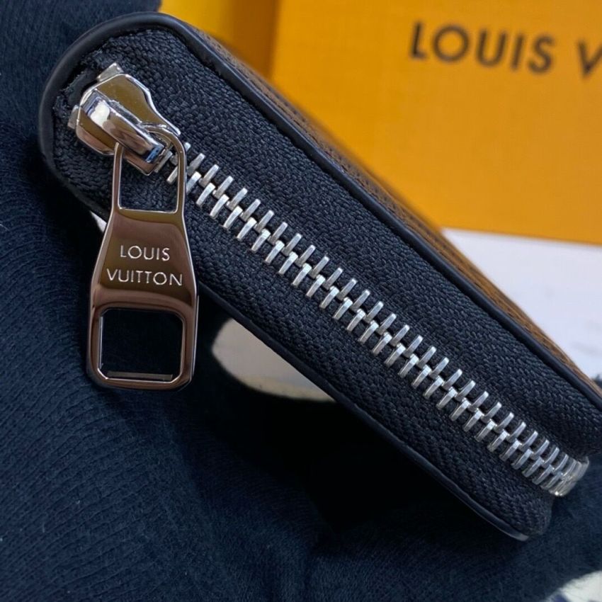 N63548 Zippy Wallet Vertical