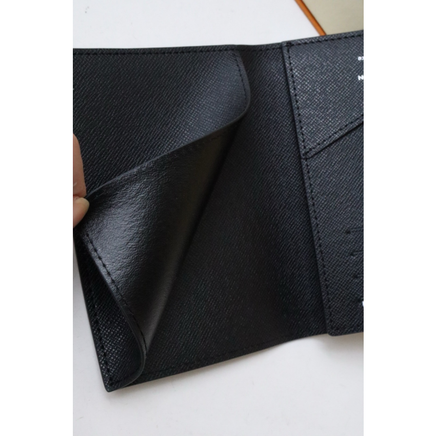 N64411  Passport cover