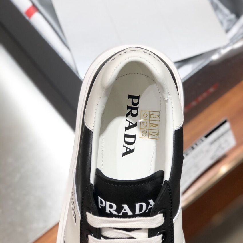Pra*a Unisex Sneakers