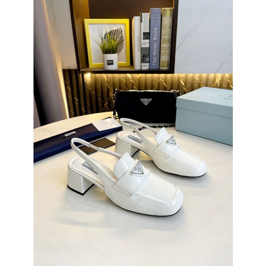 Pra*a Lady's leather shoe
