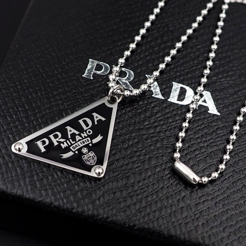 Pra*a Necklace