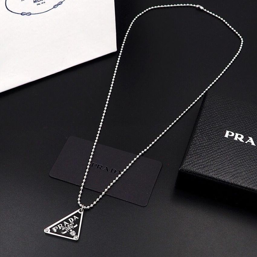 Pra*a Necklace