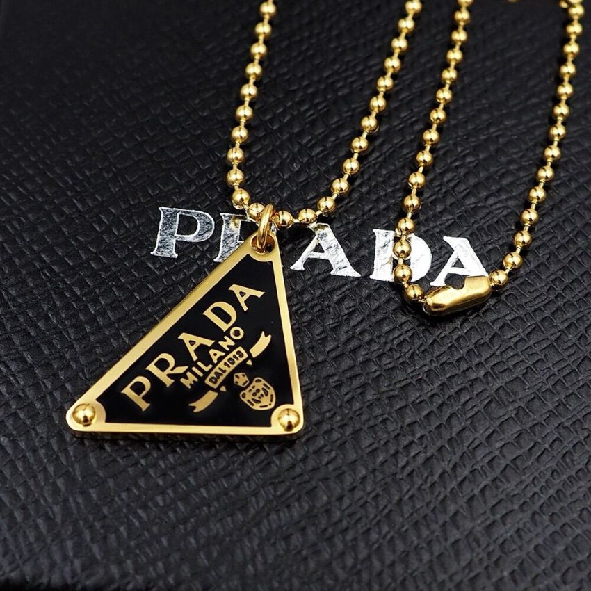 Pra*a Necklace