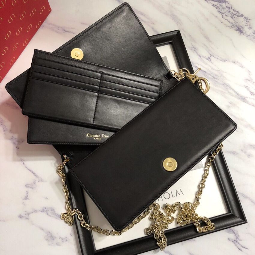 Lady D10r Pouch