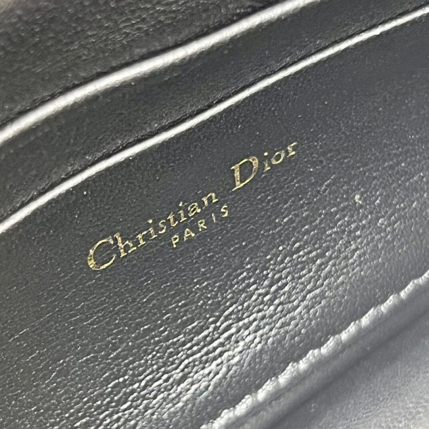 Lady D10r Phone Pouch
