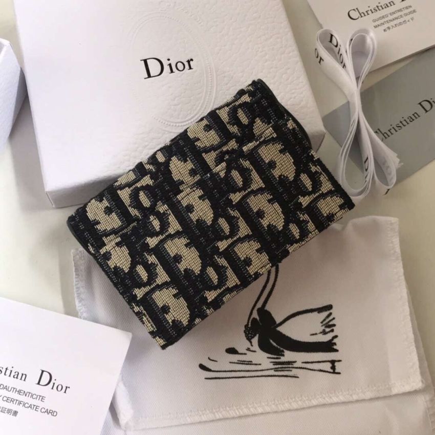 D10r Flap Card Holder