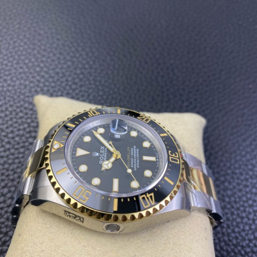 R01ex Sea-Dweller  Oyster, 43 mm, Oystersteel