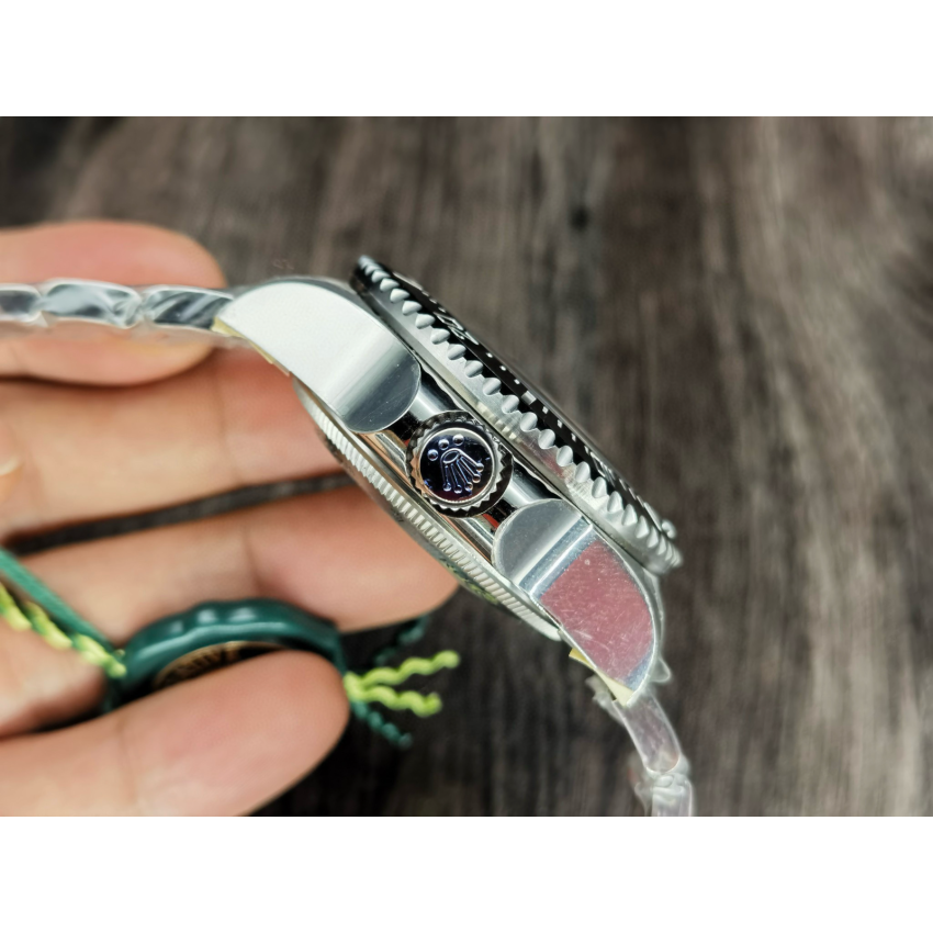 R01ex Sea-Dweller  Oyster, 43 mm, Oystersteel