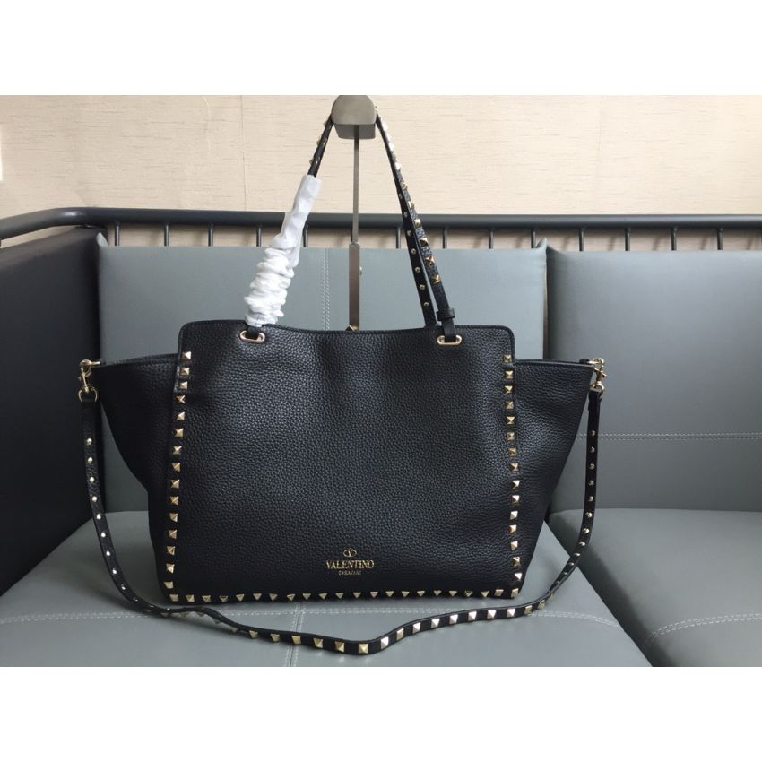 Medium Grainy Calfskin Rockstud Bag