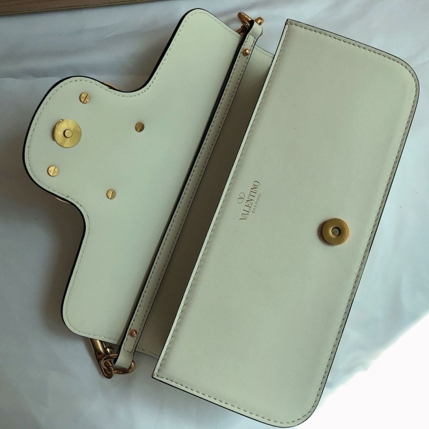 Garavani Loco Shoulder bag