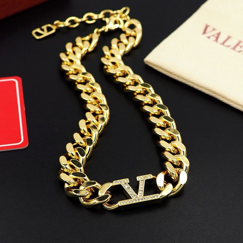 Va1e*ntin0 Necklace