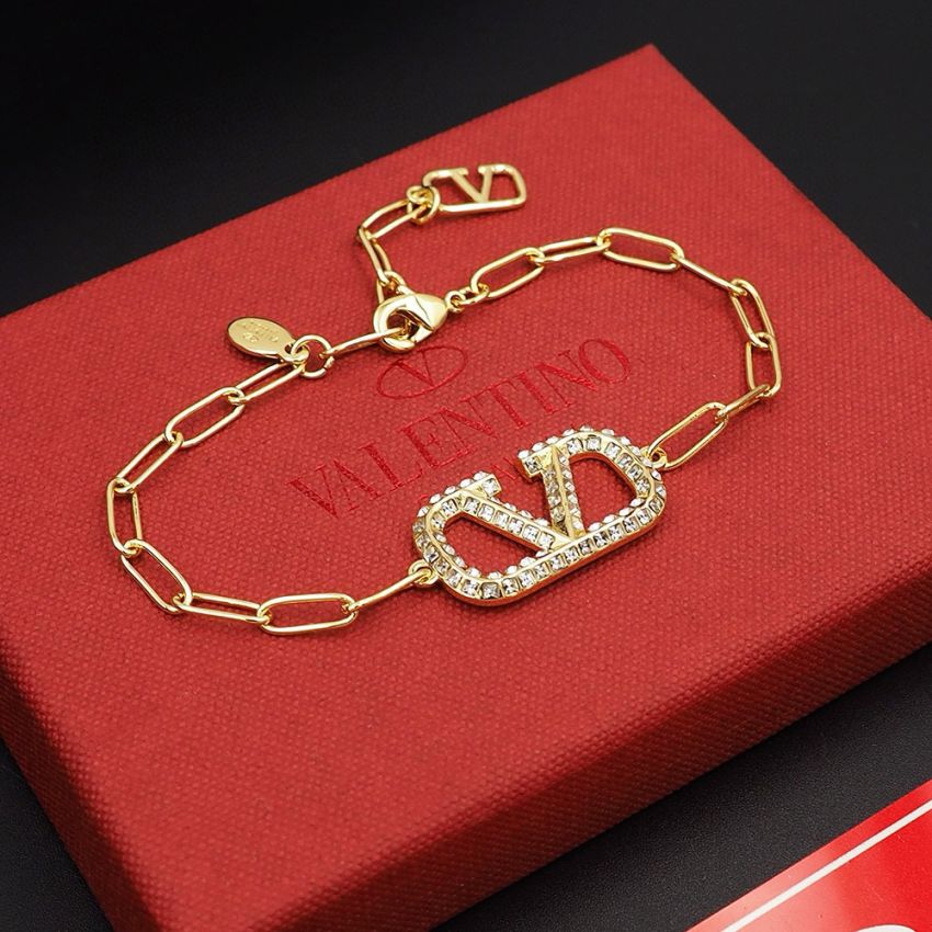 Va1e*ntin0 Bracelet